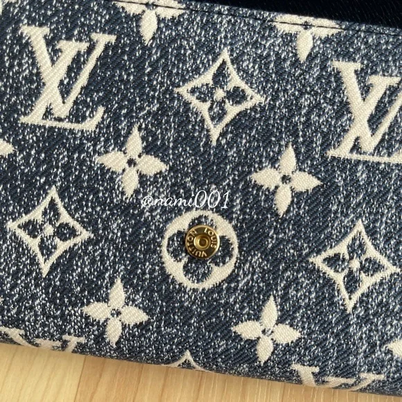 Louis Vuitton Denim Sarah Wallet - Picture 7 of 14